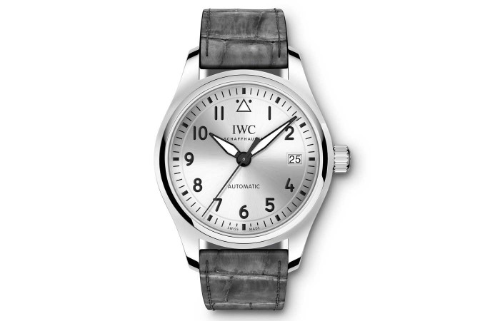 Two Kinds Of Neutral Fake Watches For Ladies